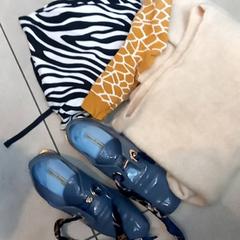 洋服 がiLostで Leonardo Royal Hotel Amsterdam によって報告されました