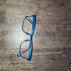 Blauwe bril an iLost gemeldet