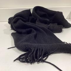 Sjal Zwart franjes-271225 DISN1, rapporterat av Ziggo Dome med iLost