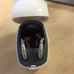 Aparelho auditivo, como reportado por Haaglanden Medisch Centrum utilizando o iLost