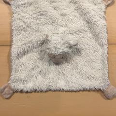 Cuddly slap & Knuffel Knuffel schaapje wit, as reported by Familie Resort Molenwaard using iLost