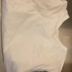 Tričko White, jak nahlášeno MEININGER Hotel Leipzig Hauptbahnhof pomocí iLost