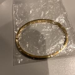 Schmuck & Armband, gemeldet von MEININGER Hotel Paris Porte de Vincennes über iLost