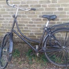 Zwarte damesfiets, som rapportert til iLost