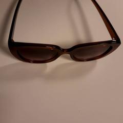Gafas de sol, ha sido reportado por UvA REC con iLost