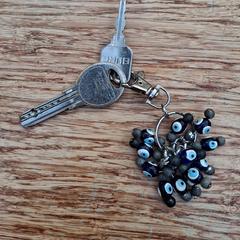 Klíč 2 sleutels met sleutelhanger, jak nahlášeno Gemeente Zeist pomocí iLost