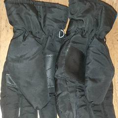 Kleding - Handschoenen, zoals gemeld door Centraal magazijn met iLost