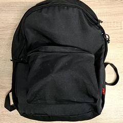 Batoh Zwart, merk hema,, jak nahlášeno EBS Spijkenisse pomocí iLost