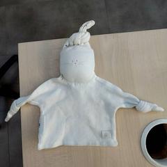 Peluche pulseira, como reportado por IKEA Lille utilizando o iLost