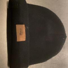 Beanie Black, segons ha informat MEININGER Hotel Leipzig Hauptbahnhof mitjançant iLost