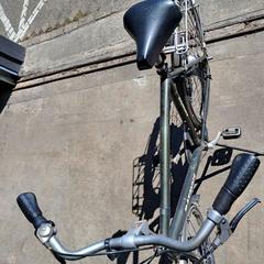 Bicicleta Grijs Batavus, como reportado por Arriva Friesland / Groningen utilizando o iLost