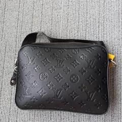 Bag, as reported by Arriva West-Brabant using iLost