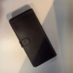 Funda de mòbil Zwarte leren klaphoes, segons ha informat AFAS Live mitjançant iLost