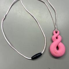 Necklace, as reported by Burgers' Zoo using iLost