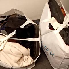 Klær kleding, som rapportert av Mövenpick Hotel Amsterdam City Centre ved bruk av iLost