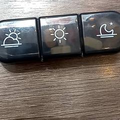 Krabička na léky, jak nahlášeno Leonardo Royal Hotel Amsterdam pomocí iLost