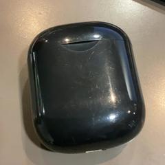 Headphones Black airpods, as reported by MEININGER Hotel Vienna Downtown Sissi using iLost