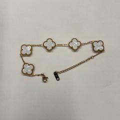 Karkötő, amint azt IKEA横浜 az iLost segítségével jelentette.