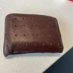 Portemonnee Valecillos Ramirez، كما تم الإبلاغ عنه بواسطة Breng Arnhem عبر iLost