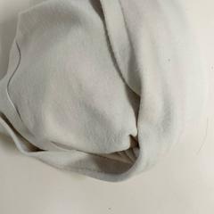 Vêtements - sjaal, a été signalé par Regio Antwerpen - Brussel utilisant iLost