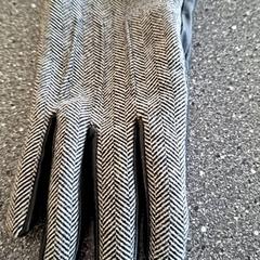 Handschuhe, gemeldet von Connexxion Amstelveen über iLost