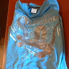 İLost kullanarak Apenheul tarafından bildirildiği gibi Kinder trui blauw, Freek Vonk shirt