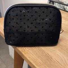 Toilet bag Black, Plastic, as reported by MEININGER Hotel Amsterdam Amstel using iLost