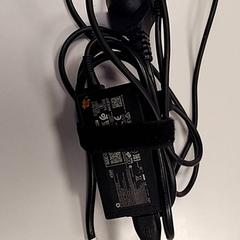 Caricabatterie per laptop, come riportato da Vrije Universiteit Amsterdam utilizzando iLost