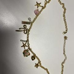 Collaret, segons ha informat TheaterHangaar mitjançant iLost