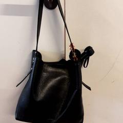 Saco, como reportado por Qbuzz ZHN utilizando o iLost