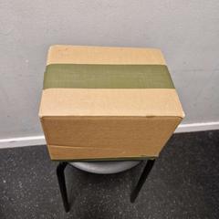 Caixa, como reportado por Ramada by Wyndham Amsterdam Airport Schiphol utilizando o iLost