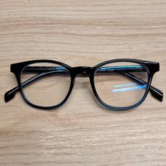 Gafas Noir et bleu, ha sido reportado por IKEA Montpellier con iLost