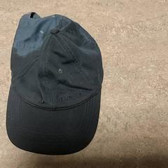 Klær - Baseballpet, som rapportert av Regio Oost-Vlaanderen ved bruk av iLost