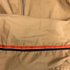 İLost kullanarak MEININGER Hotel Brussels City Center tarafından bildirildiği gibi Jacket Brown