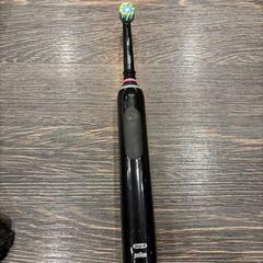 Toothbrush, as reported by WestCord Hotel Eindhoven using iLost