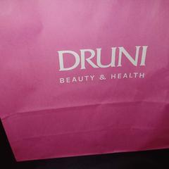Táska Druni, amint azt RÍO Shopping - Valladolid az iLost segítségével jelentette.