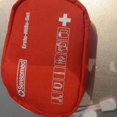 Trousse de secours, rapporterat av MEININGER Hotel Lyon Centre Berthelot med iLost