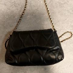 가방 - Handtas Nallah, iLost를 사용하여 Regio Oost-Vlaanderen에 보고됨