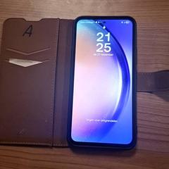 Téléphone Zwart hoesje Samsung, a été signalé par Connexxion Hoeksche Waard Goeree Overflakkee utilisant iLost