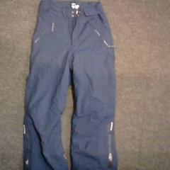 İLost kullanarak SnowWorld Landgraaf tarafından bildirildiği gibi Kayak pantolonu