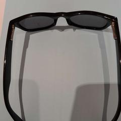 색안경 noire, iLost를 사용하여 TCL에 보고됨