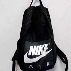 Taška, jak nahlášeno Hermes Eindhoven pomocí iLost