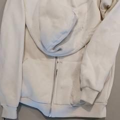 Roupa - Hoodie Wit, como reportado por Regio Oost-Vlaanderen utilizando o iLost