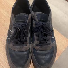 Sabates, segons ha informat Van der Valk Hotel Eindhoven - Best mitjançant iLost