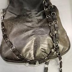 Táska, amint azt Qbuzz GD Groningen HS az iLost segítségével jelentette.