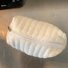 Sac à cosmétiques, a été signalé par MEININGER Hotel Heidelberg Hauptbahnhof utilisant iLost