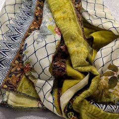 Scialle, come riportato da IKEA Amsterdam utilizzando iLost