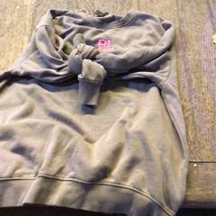 스웨터 sweater, iLost를 사용하여 De Heeren van Aemstel에 보고됨