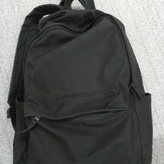 バックパック がiLostで Arriva West-Brabant によって報告されました