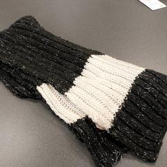 Vestiario - Sjaal, come riportato da Centraal magazijn utilizzando iLost